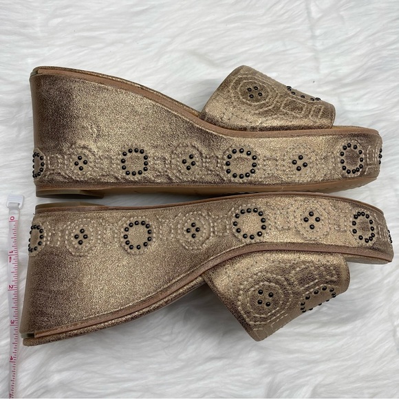 🆕 Donald J Pliner Indie Wedge Sandals - Light Bronze Suede - Picture 2 of 14